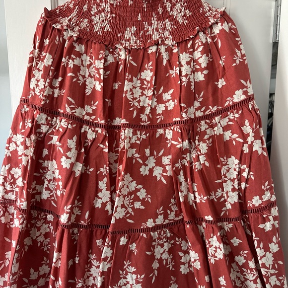 House of Harlow 1960 Red Floral Smocked Maxi Dress - Picture 3 of 3